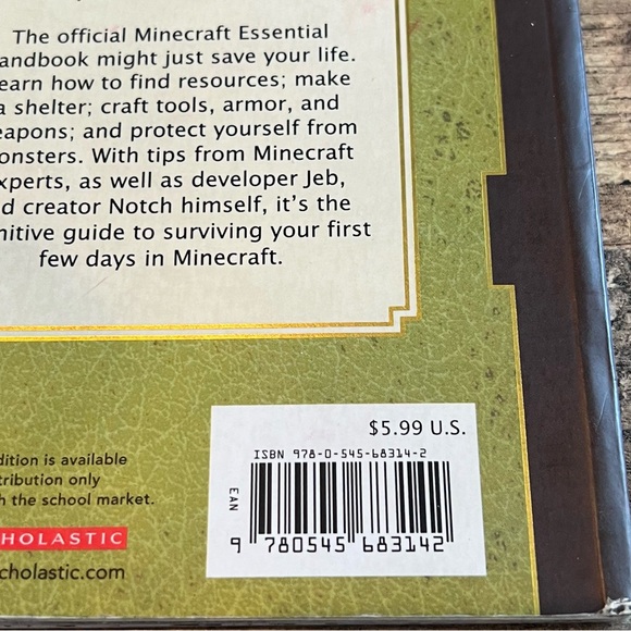 Minecraft: Essential Handbook (Updated Edition): An Official Mojang Book - Picture 2 of 4